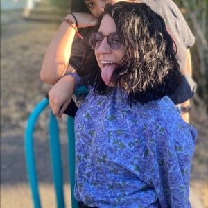 Meet your Posher, Mia